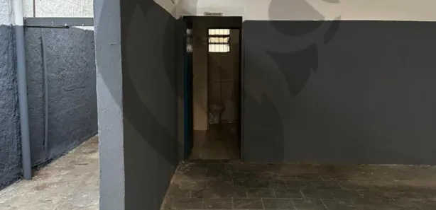 Galpão / Depósito / Armazém para alugar, 300m² no Serraria, Diadema