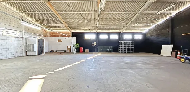 Galpão / Depósito / Armazém para alugar, 650m² no Velha Central, Blumenau