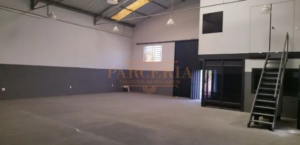 Galpão / Depósito / Armazém para alugar, 250m² no Boa Vista, Araçatuba