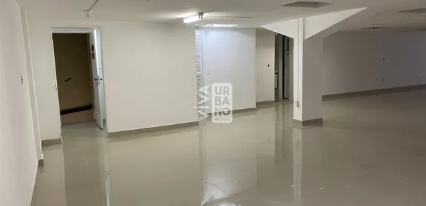 Loja / Salão / Ponto Comercial para venda ou aluguel, 120m² no Aterrado, Volta Redonda