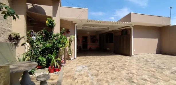 Prédio Inteiro com 2 Quartos à venda, 110m² no Jardim Alvorada, Maringá