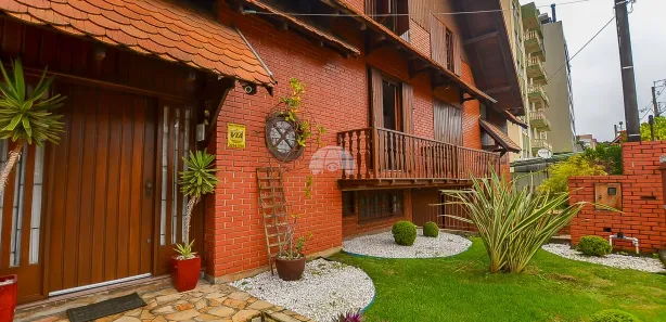 Sobrado com 4 Quartos à venda, 193m² no Ahú, Curitiba