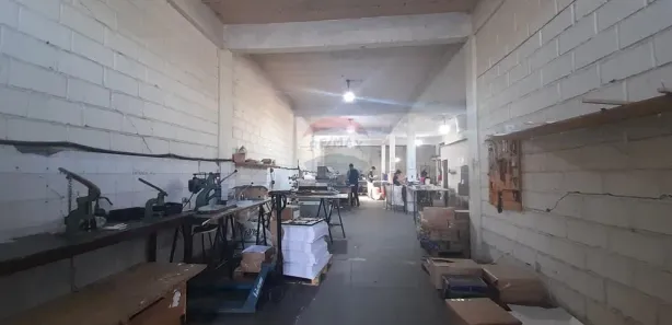 Galpão / Depósito / Armazém à venda, 386m² no Nova Esperança, Belo Horizonte