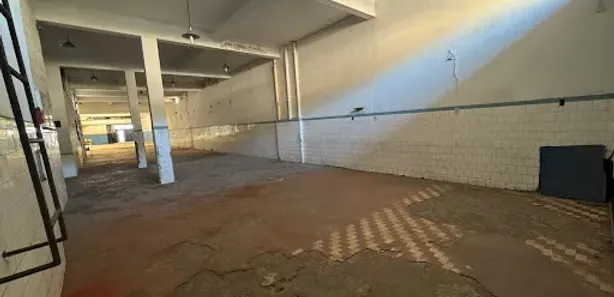 Galpão / Depósito / Armazém para alugar, 325m² no São Lourenço, Niterói