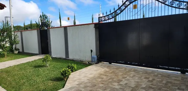 Fazenda / Sítio / Chácara com 4 Quartos para alugar, 1600m² no Campina do Taquaral, São José dos Pinhais