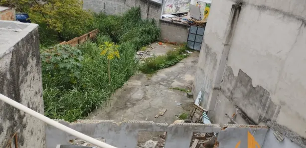 Terreno / Lote / Condomínio para alugar, 380m² no Itaúna, São Gonçalo