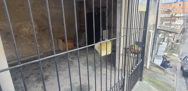 Casa com 1 Quarto para alugar, 50m² no Jardim Tucunduva, Carapicuíba