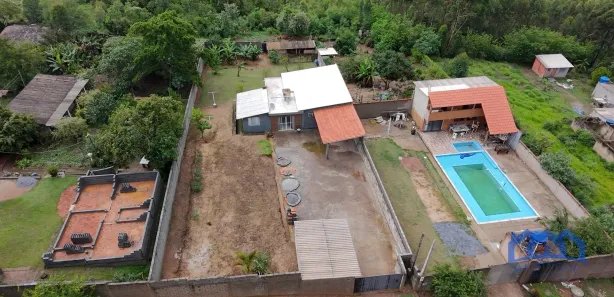 Fazenda / Sítio / Chácara com 3 Quartos à venda, 1000m² no , Mairinque