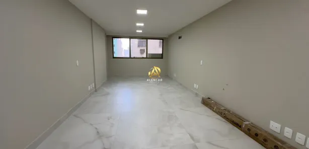 Conjunto Comercial / Sala para alugar, 33m² no Praia da Costa, Vila Velha