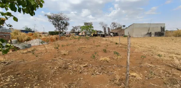 Terreno / Lote / Condomínio à venda, 300m² no portal das aguas, Hidrolândia