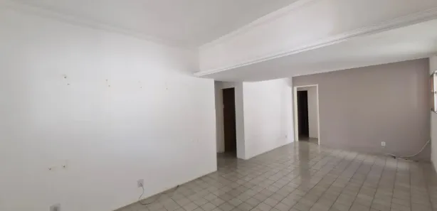 Casa com 3 Quartos para alugar, 360m² no Jardim São Paulo, Recife