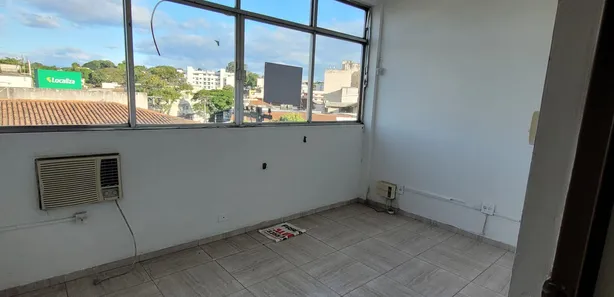 Loja / Salão / Ponto Comercial à venda, 35m² no Centro, Resende
