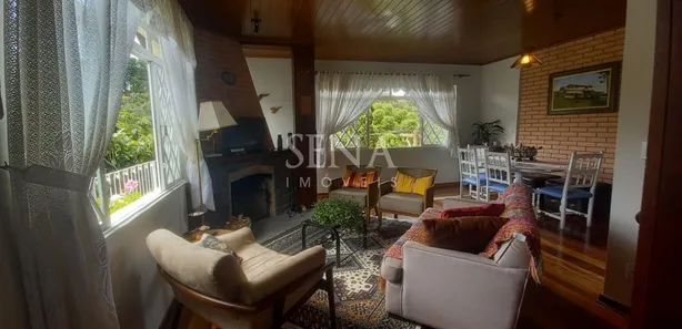 Casa de Condomínio com 4 Quartos para venda ou aluguel, 160m² no Vale Encantado, Campos do Jordão
