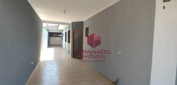 Casa com 3 Quartos para alugar, 100m² no Parque Residencial Tuiuti, Maringá
