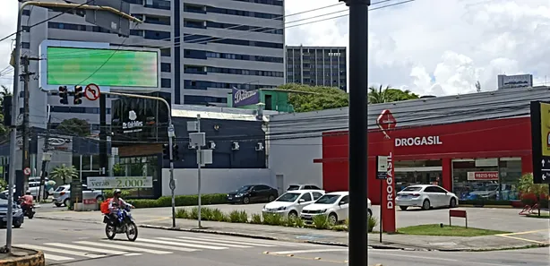 Loja / Salão / Ponto Comercial para alugar, 110m² no Casa Forte, Recife