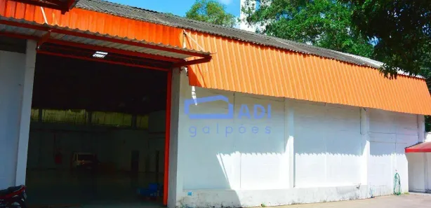 Galpão / Depósito / Armazém para venda ou aluguel, 2300m² no Jardim Itaquiti, Barueri