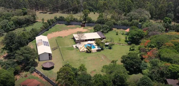 Fazenda / Sítio / Chácara com 16 Quartos para venda ou aluguel, 1800m² no Cai, Cabreúva