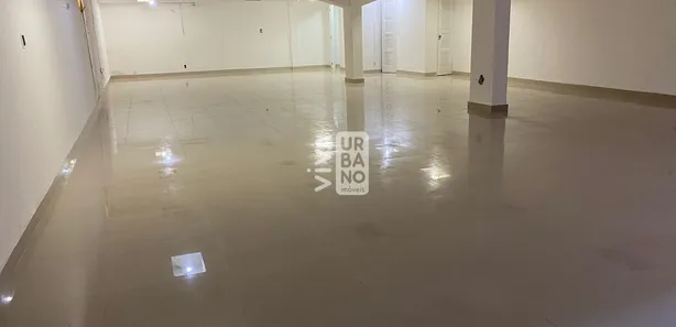 Loja / Salão / Ponto Comercial para venda ou aluguel, 120m² no Aterrado, Volta Redonda