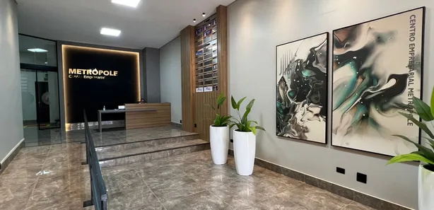Conjunto Comercial / Sala para alugar, 43m² no Zona 01, Maringá