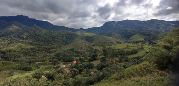 Fazenda / Sítio / Chácara com 3 Quartos à venda, 25000m² no , Rio Bonito