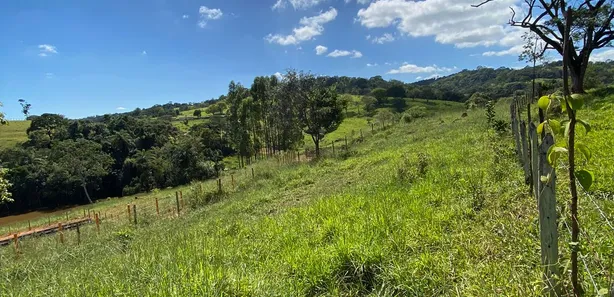 Fazenda / Sítio / Chácara com 2 Quartos à venda, 20000m² no Centro, Florestal