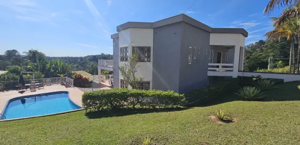 Fazenda / Sítio / Chácara com 3 Quartos à venda, 2000m² no , Mairinque