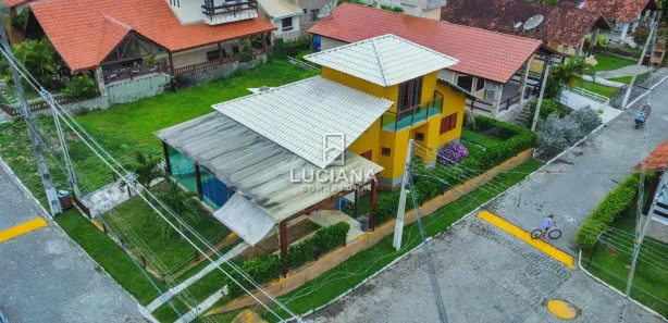 Casa de Condomínio com 3 Quartos para venda ou aluguel, 250m² no Gravatá Centro, Gravatá