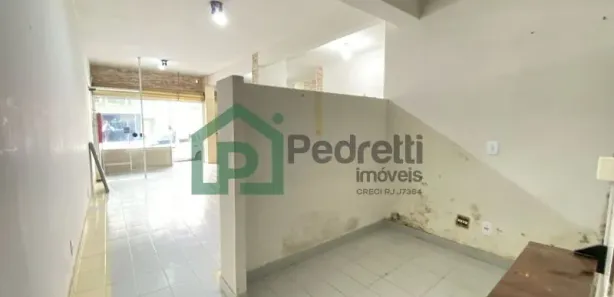 Loja / Salão / Ponto Comercial à venda, 51m² no Centro, Nova Friburgo