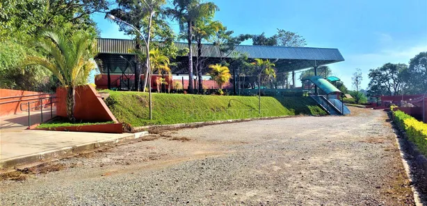 Prédio Inteiro para alugar, 2492m² no Jardim Colibri, Embu das Artes