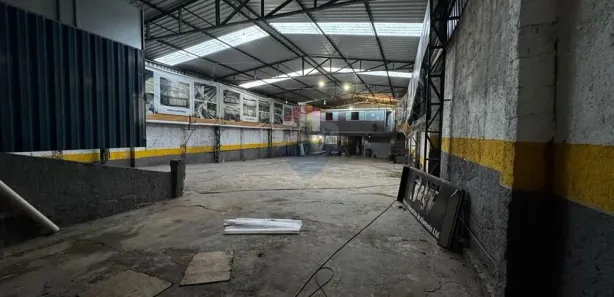 Galpão / Depósito / Armazém para alugar, 300m² no Prata, Teresópolis
