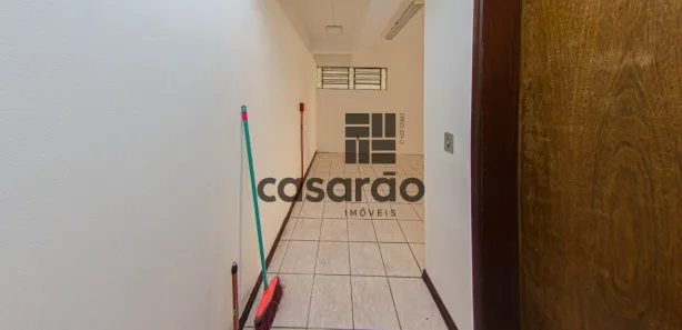 Loja / Salão / Ponto Comercial à venda, 56m² no Bonfim, Santa Maria