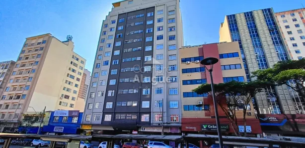 Apartamento com 3 Quartos para alugar, 84m² no Centro, Curitiba