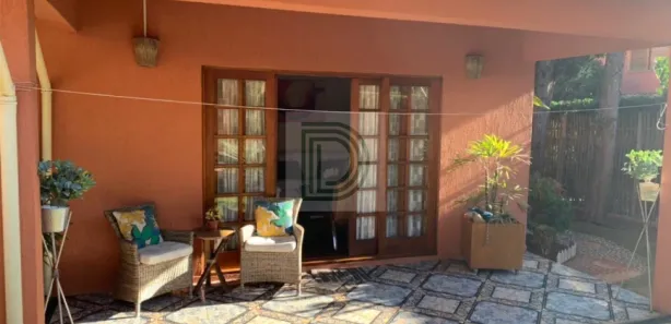 Casa de Condomínio com 3 Quartos à venda, 260m² no Chácara do Refúgio, Carapicuíba