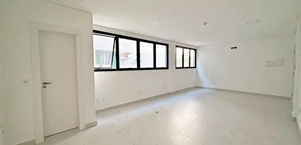 Conjunto Comercial / Sala para alugar, 38m² no Velha, Blumenau