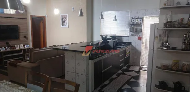 Fazenda / Sítio / Chácara com 4 Quartos à venda, 400m² no Estância Lago Azul (Ártemis), Piracicaba