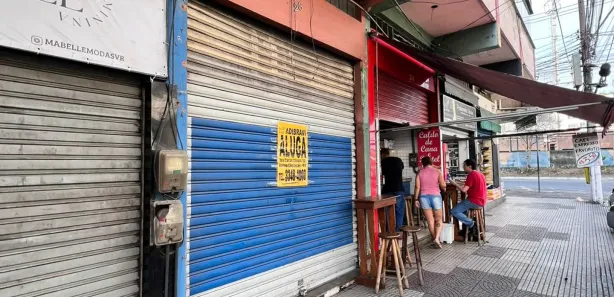 Casa Comercial com 1 Quarto para alugar, 14m² no Aterrado, Volta Redonda