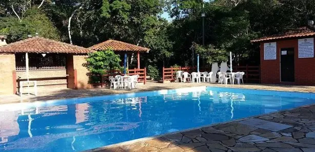 Hotel / Motel / Pousada com 30 Quartos à venda, 5000m² no Peró, Cabo Frio