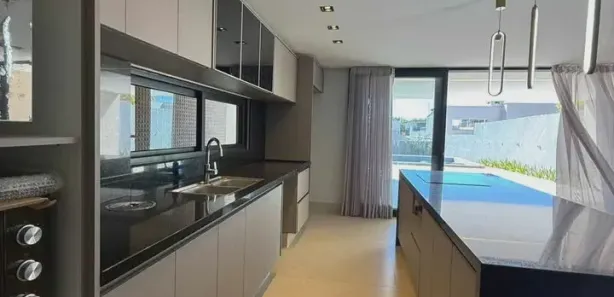 Casa de Condomínio com 4 Quartos à venda, 290m² no Jardim Leblon, Maringá