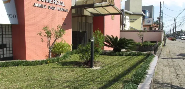 Loja / Salão / Ponto Comercial à venda, 34m² no Mercês, Curitiba