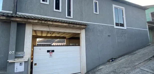 Sobrado com 3 Quartos à venda, 425m² no Vila Dona Fina, Campo Largo