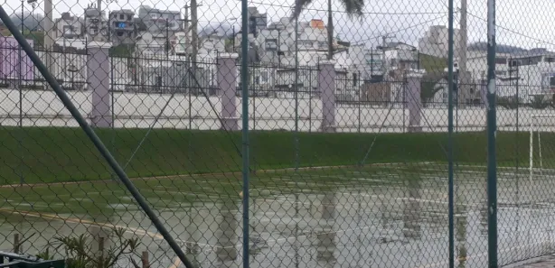 Casa de Condomínio com 4 Quartos para venda ou aluguel, 206m² no Vila Mogilar, Mogi das Cruzes