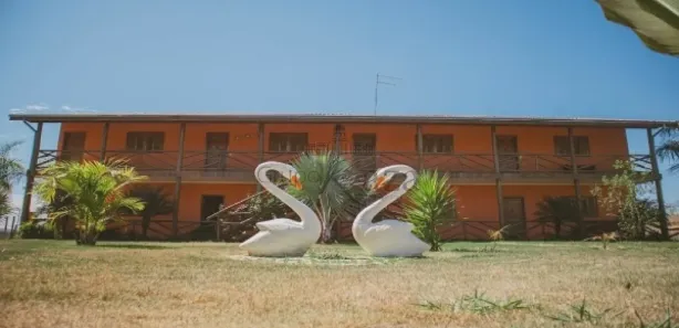 Hotel / Motel / Pousada com 3 Quartos à venda, 1200m² no Jardim Alvorada, Jacareí