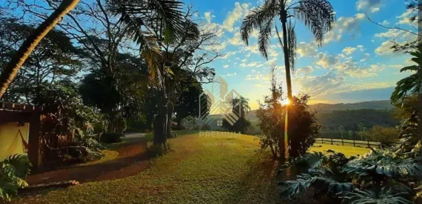 Fazenda / Sítio / Chácara com 9 Quartos para alugar, 10000m² no Jardim Brogotá, Atibaia