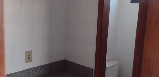 Conjunto Comercial / Sala para alugar, 32m² no Parque São Vicente, São Vicente
