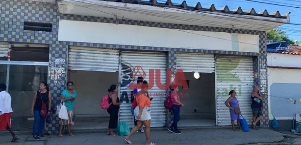 Loja / Salão / Ponto Comercial para alugar, 40m² no Centro, Queimados