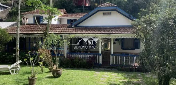 Casa com 4 Quartos à venda, 305m² no Simeria, Petrópolis