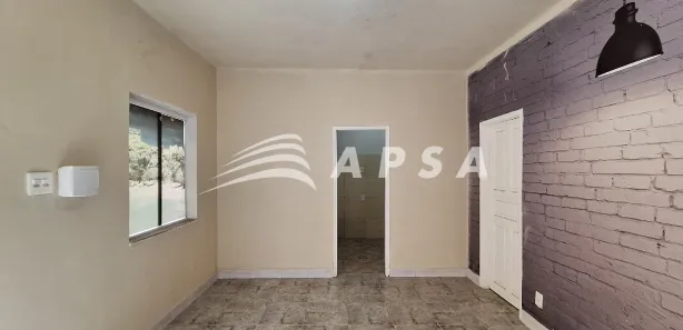 Casa com 1 Quarto para alugar, 54m² no Centro, Nova Iguaçu