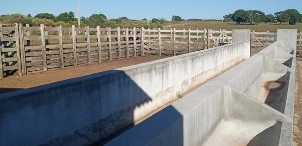 Fazenda / Sítio / Chácara com 3 Quartos à venda, 170000m² no , Vera Cruz