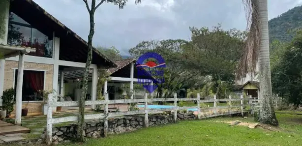 Fazenda / Sítio / Chácara com 4 Quartos à venda, 250m² no Trapiche, Macaé
