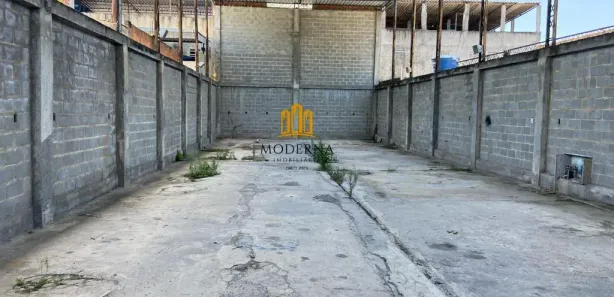Galpão / Depósito / Armazém à venda, 300m² no Juscelino, Mesquita